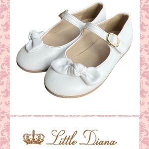Little Diana sz 10, white bow details Mary Jane Velcro closure